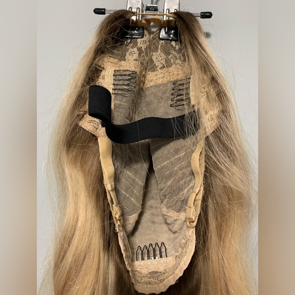 Blonde human hair u-part wig - 24” - Picture 4 of 5